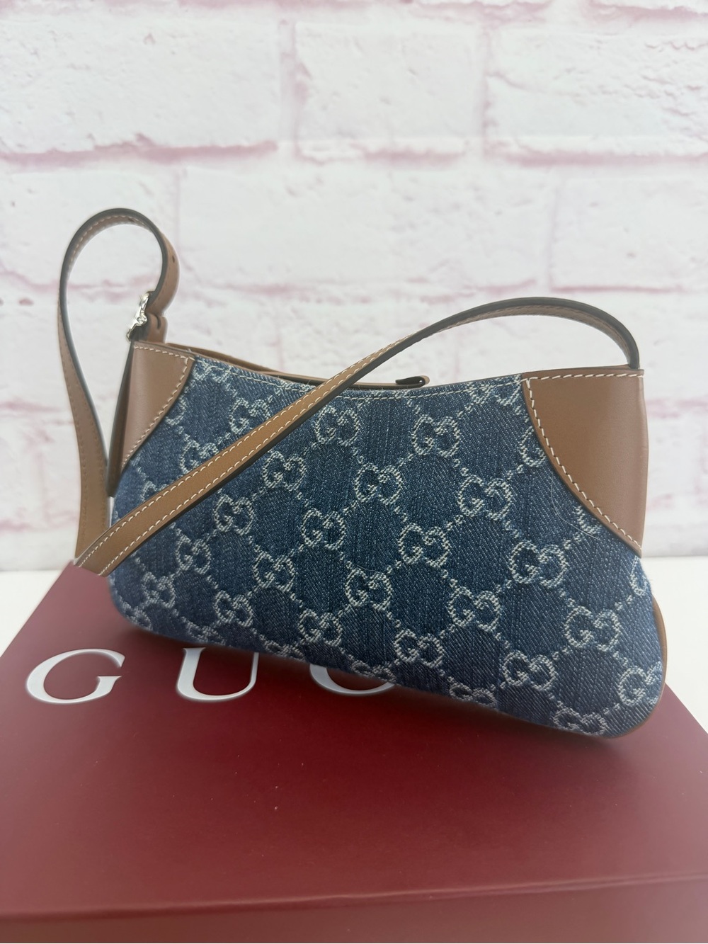 Gucci Denim Gg Emblem Mini Pochette New